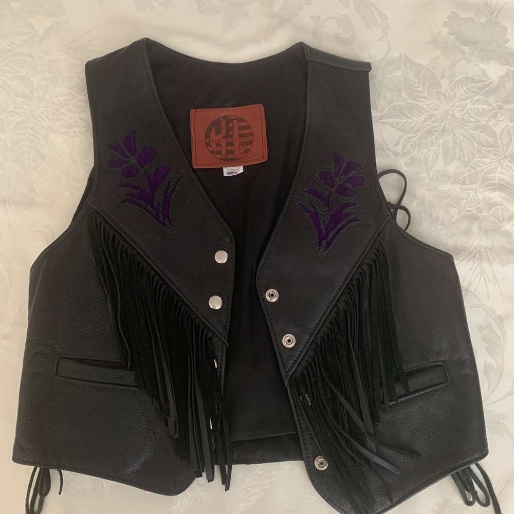 Women’s leather vest